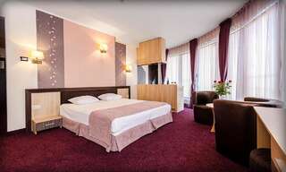 Отель Alliance Hotel Пловдив Стандартный двухместный номер с 1 кроватью - бесплатная парковка-1